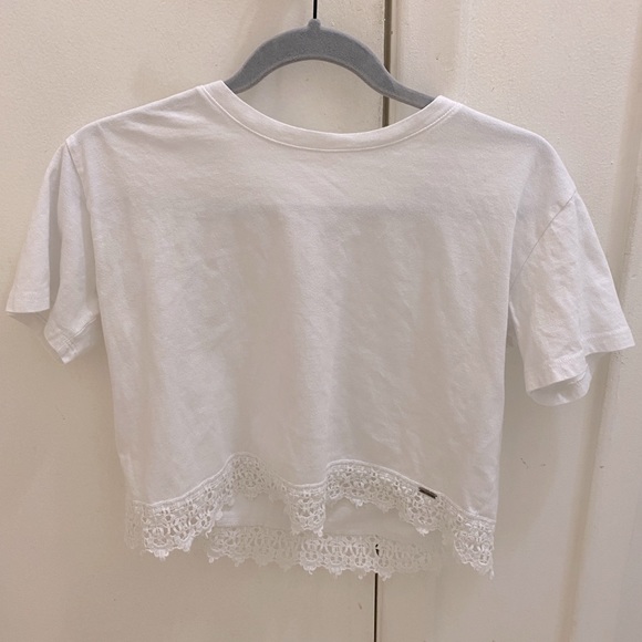 Hollister White Cropped Tee - Picture 1 of 3